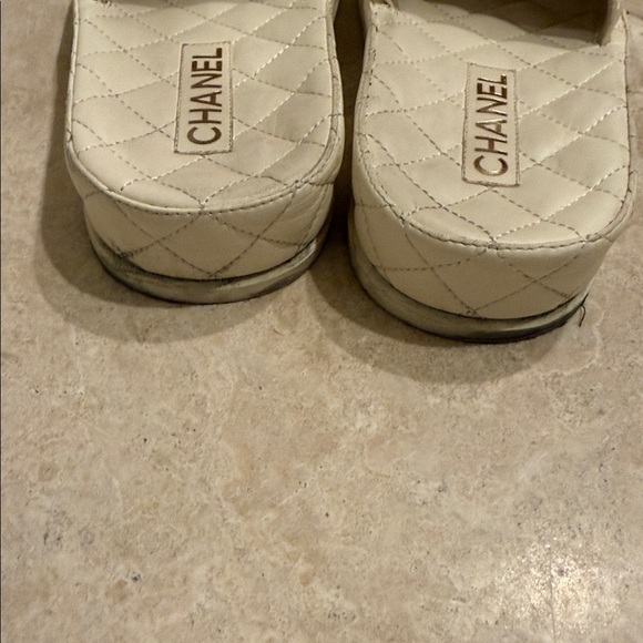 100% AUTHENTIC CHANEL SANDALS - Picture 10 of 14